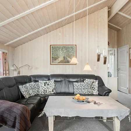 4 Bedroom Cozy In