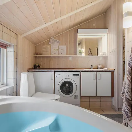 度假居 4 Bedroom Cozy In *
