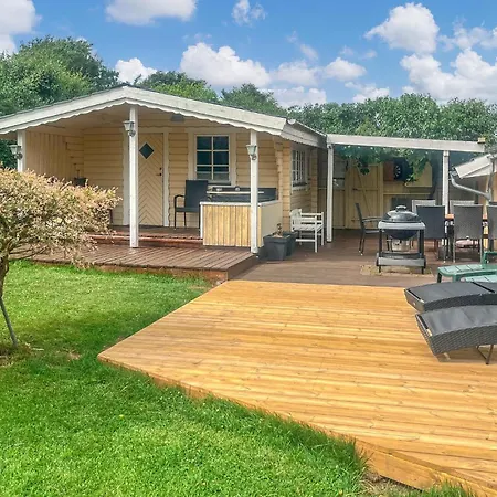 度假居 4 Bedroom Cozy In *