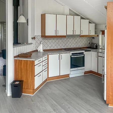度假居 4 Bedroom Cozy In *